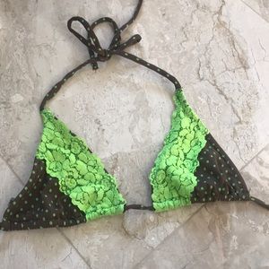 Maui Girl bikini top
